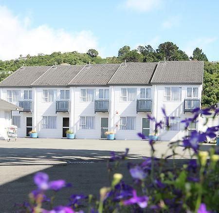 Midway Pacifica Lodge ロワー・ハット エクステリア 写真